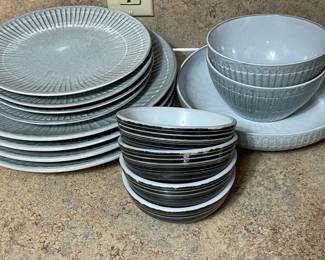 14 SmallDashofThatDishwareSet4CorningBowls