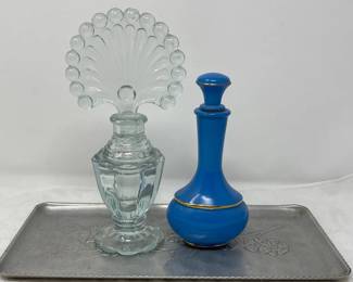 118 ArtDecoLadyBerkshireFanTopBottleBlueGoldAvon