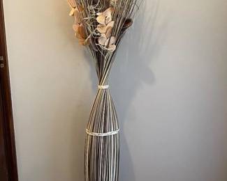 73 TallTwistedGrasseswithWoodLeavesandFlowers