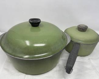 21 VintageAluminumClubBrandAvocadoGreenDutchOvenSaucePan
