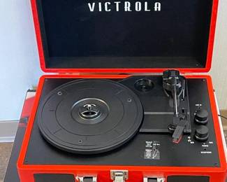 16 VictrolaJourneyTurntablewithBluetoothConnectivity