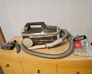127 HooverTempo150CanisterVacuum