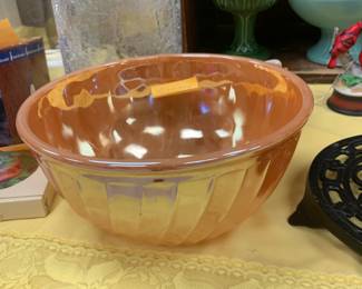 Beautiful MCM mixing bowl marigold iridescent