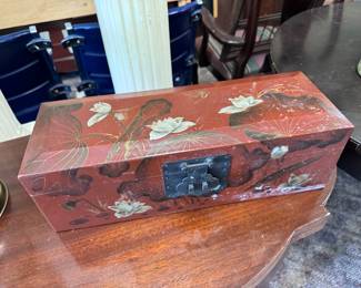 Chinoiserie Wooden Laquered Box