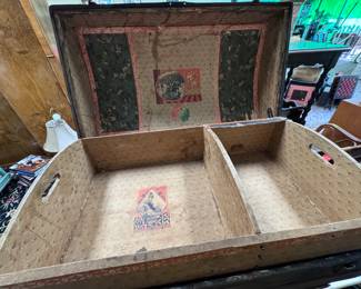 Detail of Interior w/ tray