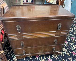 3 Drawer Oak English Deco Chest