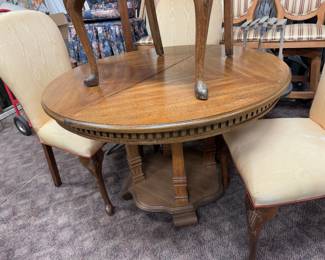 Nice Round Kitchen Table