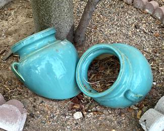 To hang on the wall, 1/2 clay pots