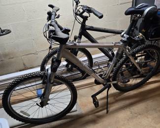 Shimano Trek 4300 8-speed moubtain bike