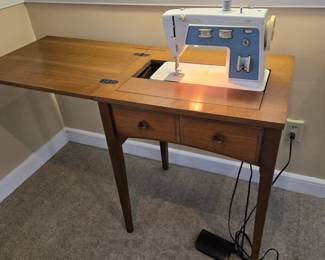 Singer Stylist Zig Zag Sewing Machine Model 776