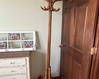 Wood coat rack