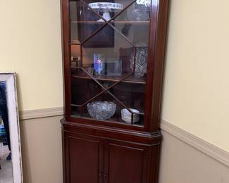 Curio curio cabinet
