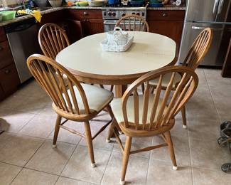 Kitchen table and chairs (one chair not photographed! There are 6 total)