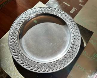 R45 - $40. Wilton Armetale Laurelberry Stainless Plate. New in Box. 