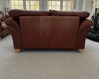 R25 - $125. Nevada Loveseat by American Style. Leather. Still very comfy! Shows wear but has lots of life left. No holes in leather. Measures 69" long x 38" deep x 34" floor to top of cushions. Floor to seat is 17". 