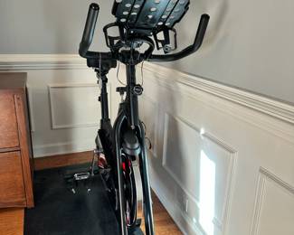 R41 - $85. Labodi Stationary Indoor Cycling. 