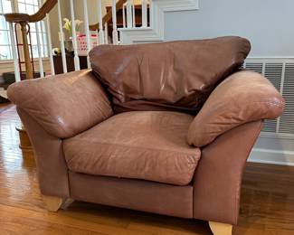 R23 -  $75. Nevada Chair by American Style. Leather. Still very comfy! Shows wear but has lots of life left. No holes in leather. Measures 50" wide x 38" deep x 33" tall. Floor to seat is 16". 