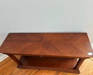 R22 - $125. Thomasville Sofa Table. Measures 52" x 16" deep x 28" tall. Excellent Condition! No issues noted - drawer slides easily!