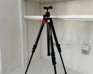 R9 - $50. Manfrotto Tripod (725B)
