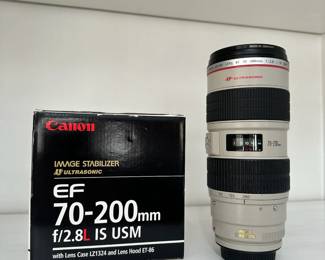 R5 - $800. Canon Ef 70-200mm f/2.8 L USM Telephoto Zoom Lens - Great Condition! Includes Canon Tripod Mount Ring, Canon Lens Case (LZ1324) with Strap, and Canon Front and Rear Lens Caps