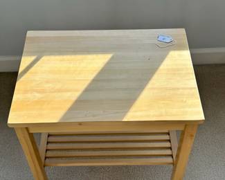 R56 - $25. Single Side Table. Measures 21.5" wide x 15" deep x 22" tall. 