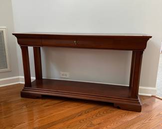 R22 - $125. Thomasville Sofa Table. Measures 52" x 16" deep x 28" tall. Excellent Condition! No issues noted - drawer slides easily!