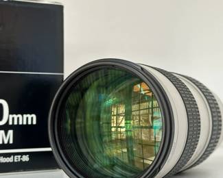 R5 - $800. Canon Ef 70-200mm f/2.8 L USM Telephoto Zoom Lens - Great Condition! Includes Canon Tripod Mount Ring, Canon Lens Case (LZ1324) with Strap, and Canon Front and Rear Lens Caps