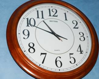 Rhythm wall clock