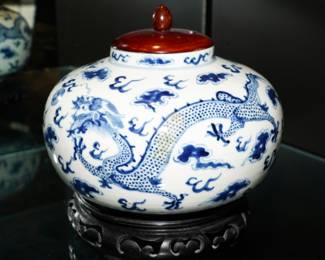 Qinq Dynasty Fengshui Dragon Loong Beast Pot Jar