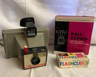 Polaroid Big Swinger Camera