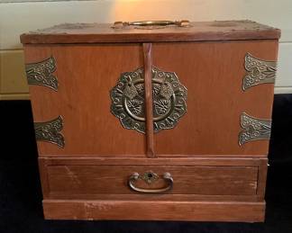 Japanese Handcrafted Wood Tansu Jewelry Storage Chest Box C1940s 