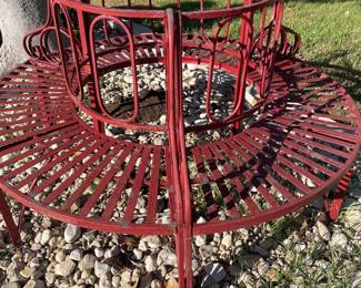 vintage metal  3 piece bench set that forms a circle  its 3 separate benches   