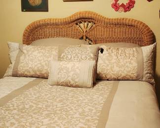 Wicker Bed