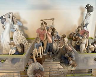 lots of lladro 