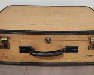 Vintage Oshkosh Old Fashion Luggage Case