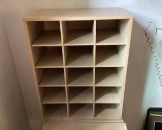 Shoe/accessory cubbies