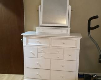 Stanley Furniture Young America Starlight collection multi-drawer dresser & tilt mirror