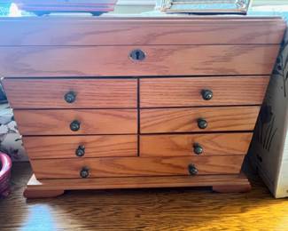 Oak Jewelry Box