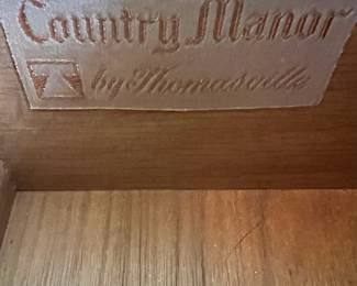 Thomasville Country Manor French Provincial Dresser