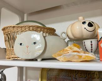 Mid Century Ceramic Cat Sculpture, Ceramic Anthropomorphic Garlic Keeper, Orange Calcite Stone