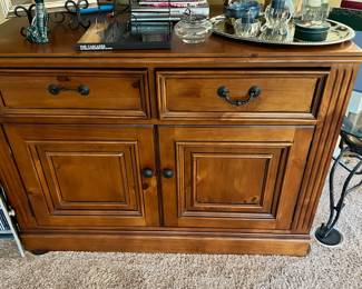 Shenandoah Valley Furniture Company Entertainment Center