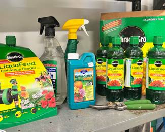 Gardening Supplies - Trowels, Miracle Gro