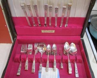Silverplate Flatware Set