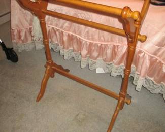 Pine Quilt Rack