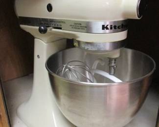 Kitchen-Aid Mixer