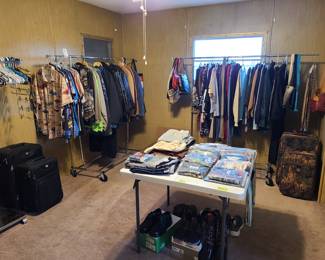 Our closet holds men's sizes large and x-large. We have leather jackets, dinner jackets, various car-themed shirts and shorts. We also have a few articles of women's clothes, purses, hats, gloves, etc... 