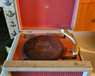 1950's V-M Tri-O-Speed Model 151 portable record player.