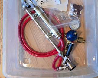 B124 - $75. Kegman Pump and CO2 Regulator