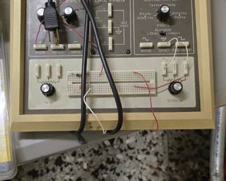 B98 - $20, Heathkit Zenith Educational Systems ET-3100