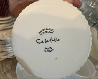 B162 - $12. Set of 4 Sur La Table dishes. 